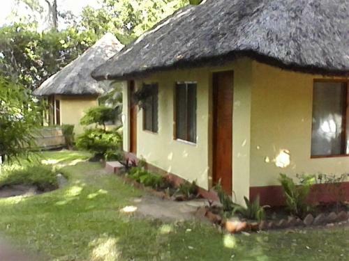 Nkhudzi Beach Lodge