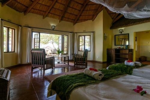Hotel Makuzi Beach Lodge