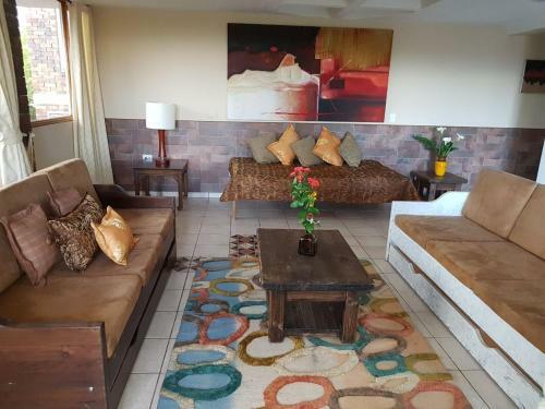 Hostal Miravalle Suites