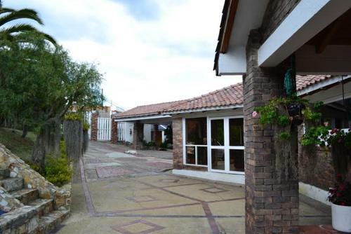 Hostal Miravalle Suites