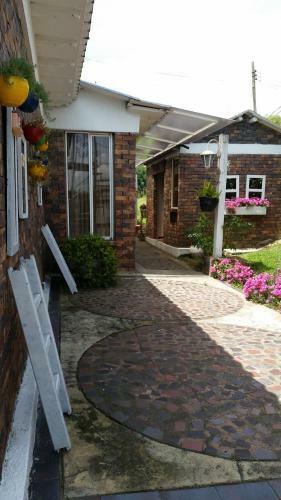 Hostal Miravalle Suites