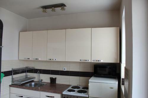 Emma Apartments A2