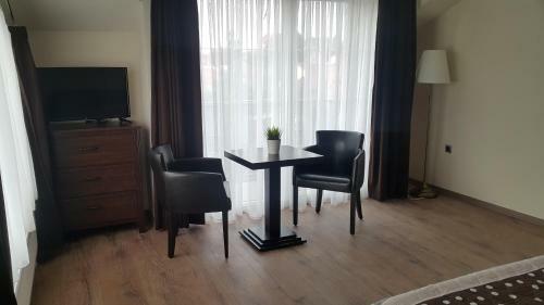 Emma Apartments