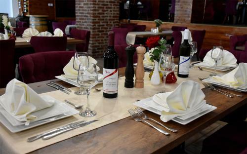 Hotel And Winery Lozar