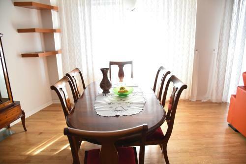 Quiet, Bright And Cozy Apartment Near The Center