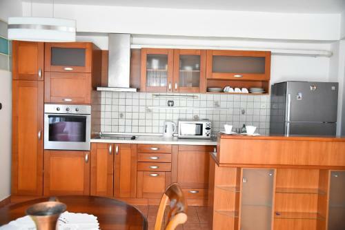 Quiet, Bright And Cozy Apartment Near The Center