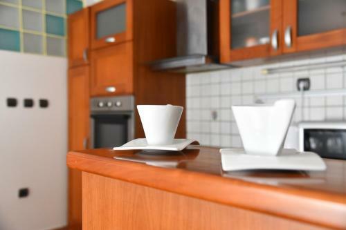 Quiet, Bright And Cozy Apartment Near The Center