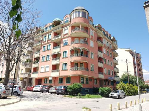 Golden Delight Central Apartment