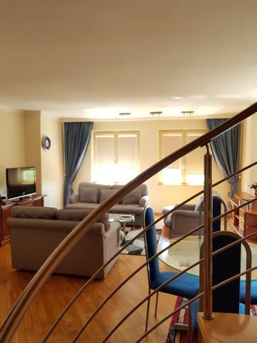 Golden Delight Central Apartment