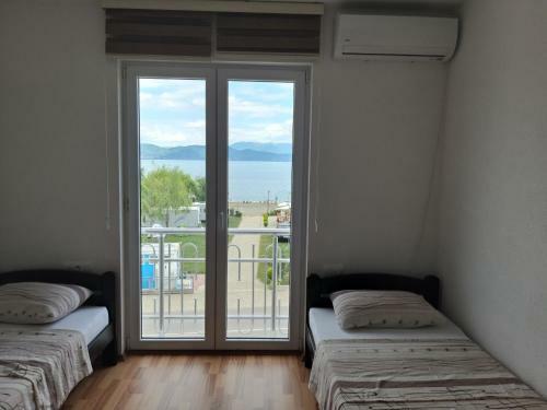 Sunrise Hotel & Camping