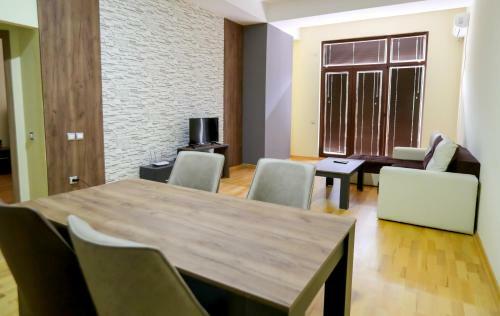 Park Diamond Apartments