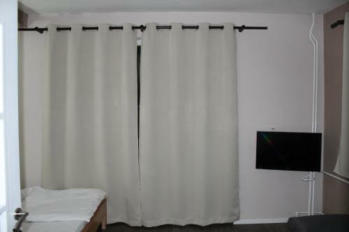 Hostal Villa Flora Guesthouse