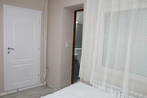 Hostal Villa Flora Guesthouse