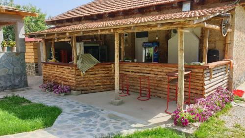 Hostel Trnovski Vetar