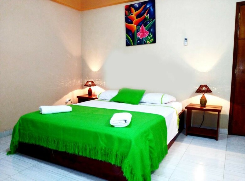 Hotel Caba�as Yakuruna