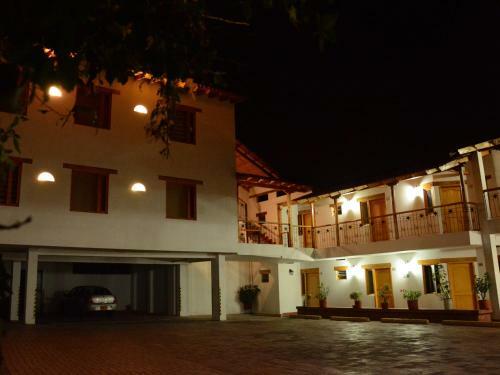 Hotel Cacique Real