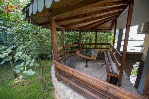View Topia Apartments
