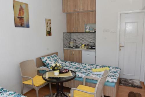 Hostal Tipski Apartment