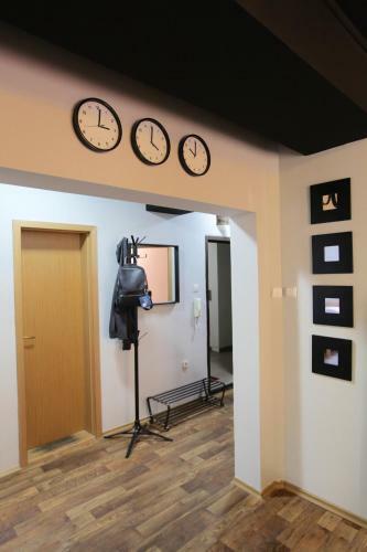 Green Apartment In Bohemian Debar Maalo