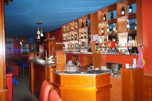 Hostel Restoran Slon