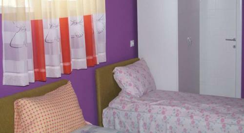 Hostel Restoran Slon