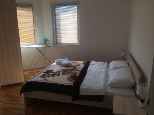 Lake View Apartment