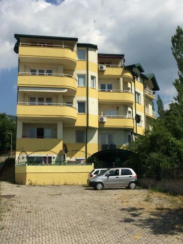 Lake View Apartment