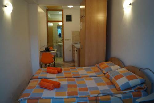 Snegar Apartments