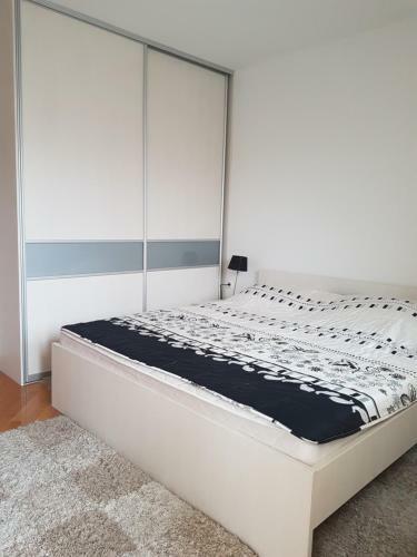 Popov Apartments