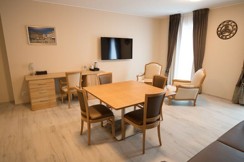 Gulliver Tower Hotel