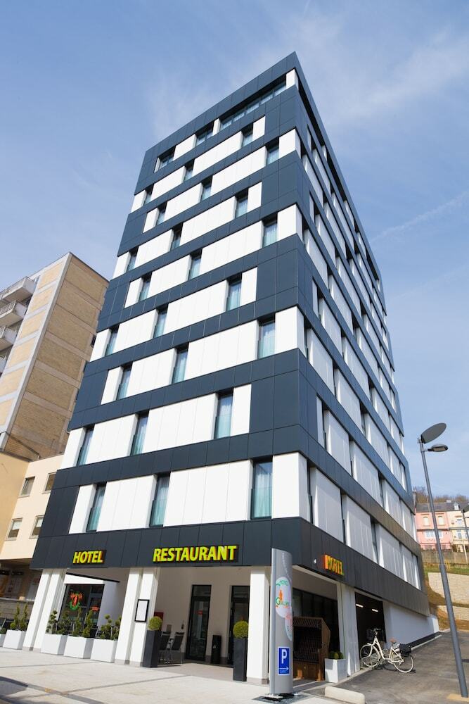 Gulliver Tower Hotel