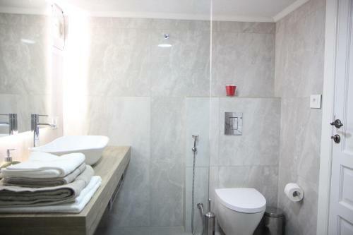 Apartamento Big Luxurious 2-bedroom Apt Jounieh