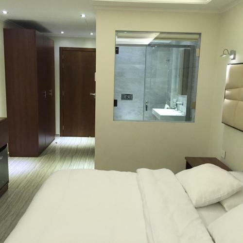 Aphrodite Hotel