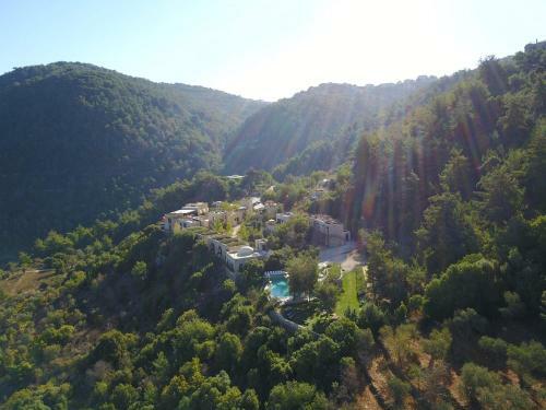 Hotel Bkerzay