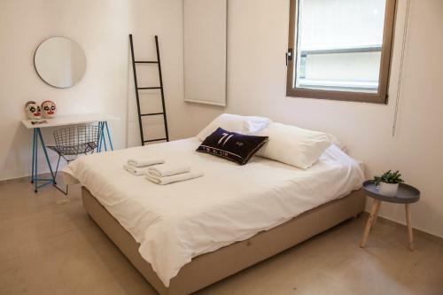 Gemmayze 1bd Apartment