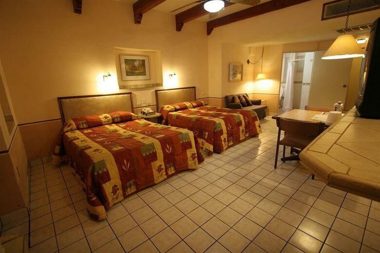 Hotel Suites Kino