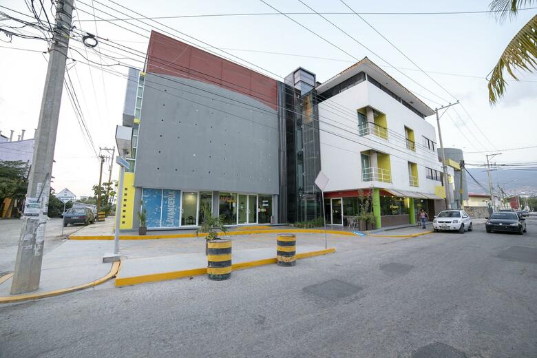 Rs Suites Hotel