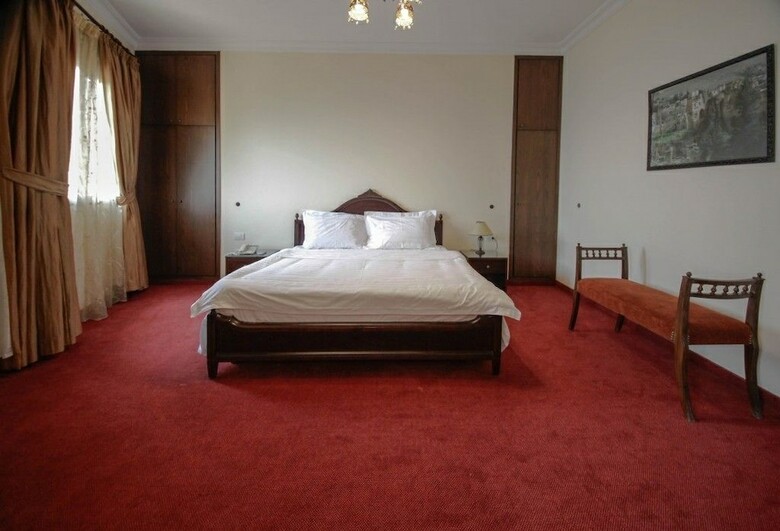 Quartier Suisse Hotel
