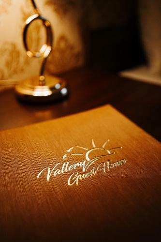Hostal Vallery Guest House