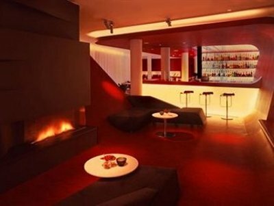Hotel Q!