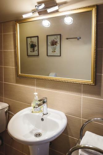 Hostal Guest House Karle