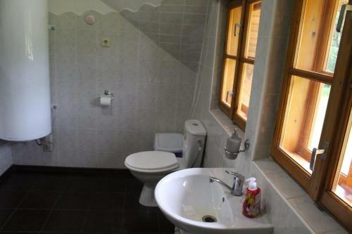 Hostal Viesu Nams Bar?i