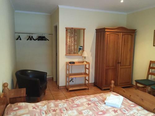 Posada Stren?i Guesthouse