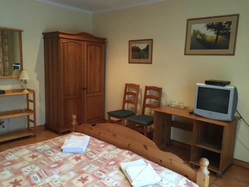 Posada Stren?i Guesthouse