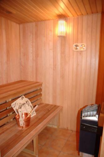 Posada Stren?i Guesthouse