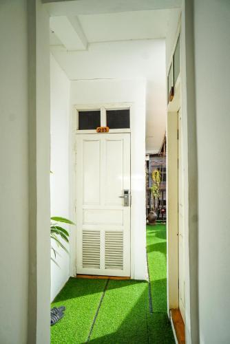 Hostal Frangipani Guesthouse