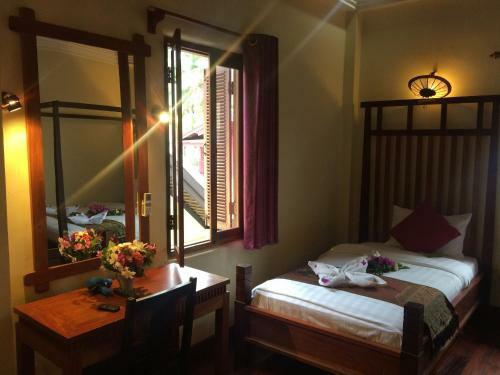 Hostal Chaluenxay Villa