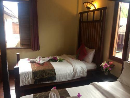 Hostal Chaluenxay Villa