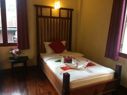 Hostal Chaluenxay Villa