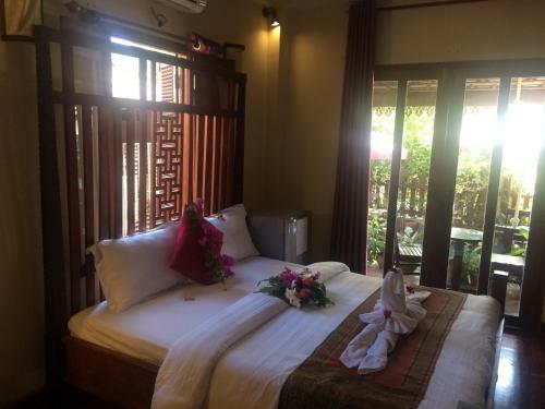 Hostal Chaluenxay Villa
